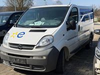 Gebraucht Opel Vivaro 101 PS (74 kW) 2006 Casabl/arctic/eisweiss/kaolin Van / Kleinbus