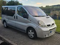 Gebraucht Renault Trafic 101 PS (74 kW) 2006 Silber Van / Kleinbus