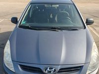 Gebraucht Hyundai i20 Classic 77 PS (56 kW) 2013 Grau Kleinwagen