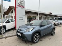 Neu Toyota Aygo X 72 PS (52 kW) 2025 Grau SUV