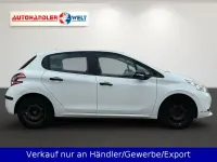 Gebraucht Peugeot 208 68 PS (50 kW) 2014 Lack weiss banquise/deckende l Kleinwagen