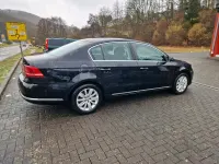 Gebraucht VW Passat 122 PS (89 kW) 2011 Schwarz Limousine