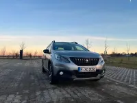 Gebraucht Peugeot 2008 Allure 114 PS (83 kW) 2019 Silber SUV