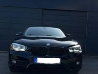Gebraucht BMW 116 Sport Line 109 PS (80 kW) 2016 Schwarz Kleinwagen