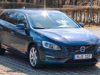 Gebraucht Volvo V60 181 PS (133 kW) 2014 Blau Kombi
