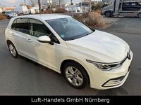 Gebraucht VW Golf VII Life 150 PS (110 kW) 2020 Pure white Limousine