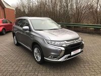 Gebraucht Mitsubishi Outlander Diamant Edition 135 PS (99 kW) 2021 Platinumgrau (m) SUV