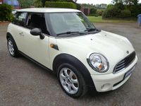 Gebraucht Mini ONE 75 PS (55 kW) 2010 Pepper white Kleinwagen