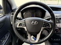 Gebraucht Hyundai i20 Edition 86 PS (63 kW) 2012 Schwarz Kleinwagen