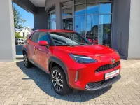 Gebraucht Toyota Yaris Cross Style 131 PS (96 kW) 2025 Rot metallic SUV