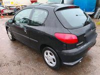 Gebraucht Peugeot 206 75 PS (55 kW) 2002 Schwarz Kleinwagen
