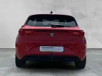 Używany Seat Leon Style 131 KM (96 kW) 2022 Czerwony Kombi