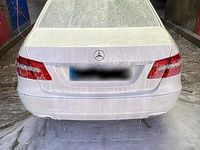 Gebraucht Mercedes E220 170 PS (125 kW) 2011 Weiß Limousine