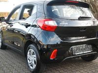 Gebraucht Hyundai i10 Select 63 PS (46 kW) 2025 Schwarz Kleinwagen