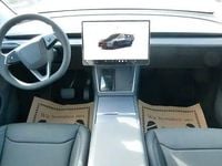 Neu Tesla Model Y Performance 378 kW (514 PS) 2026 Schwarz SUV