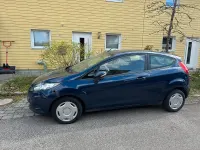 Second-hand Ford Fiesta 82 CP (60 kW) 2012 Albastru Hatchback
