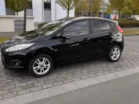 Gebraucht Ford Fiesta 101 PS (74 kW) 2016 Schwarz Kleinwagen