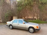Gebraucht Mercedes 250 90 PS (66 kW) 1993 Silber Limousine