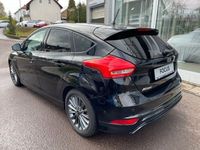 Usata Ford Focus ST-Line 140 CV (102 kW) 2017 Nero Berlina