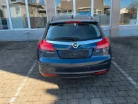 Gebraucht Opel Insignia Edition 131 PS (96 kW) 2012 Blau Kombi