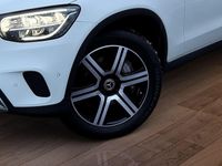 Gebraucht Mercedes GLC300e 306 PS (225 kW) 2022 Weiß SUV