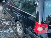 Gebraucht VW Passat 75 PS (55 kW) 2001 Blau Kombi