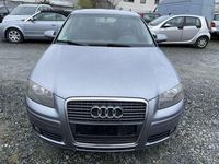 Gebraucht Audi A3 Attraction 116 PS (85 kW) 2005 Silberblü Kleinwagen