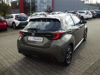 gebraucht Toyota Yaris Hybrid Club + Comfort Paket