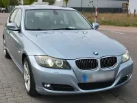 Second-hand BMW 330 245 CP (180 kW) 2009 Albastru Berlinǎ