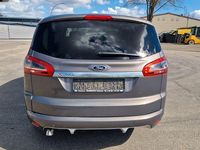 Gebraucht Ford S-MAX Champions Edition 160 PS (117 kW) 2012 Braun Van / Kleinbus