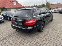 Gebraucht Mercedes E200 184 PS (135 kW) 2011 Schwarz Kombi