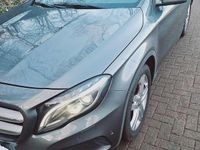 Gebraucht Mercedes GLA220 StreetStyle 170 PS (125 kW) 2015 Grau SUV