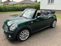 Gebraucht Mini Cooper Cabriolet 122 PS (89 kW) 2011 British racing green ii metal. Cabrio