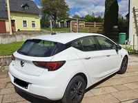 Gebraucht Opel Astra 131 PS (96 kW) 2020 Weiß Limousine