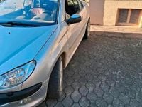 Gebraucht Peugeot 206 CC 109 PS (80 kW) 2001 Silber Cabrio
