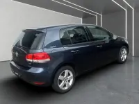 Gebraucht VW Golf VI Team 105 PS (77 kW) 2010 Blau Kleinwagen