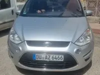 Gebraucht Ford S-MAX Titanium 140 PS (102 kW) 2012 Silber Van / Kleinbus