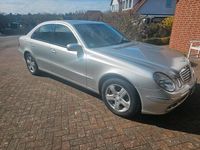 Gebraucht Mercedes E320 204 PS (150 kW) 2002 Silber Limousine