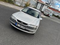 Gebraucht Opel Vectra 100 PS (73 kW) 1998 Silber Limousine
