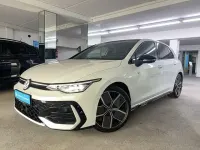 Gebraucht VW Golf VIII R-line 150 PS (110 kW) 2024 Oryxweiß perlmutteffekt Limousine