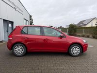 Gebraucht VW Golf VI Trendline 86 PS (63 kW) 2011 Rot Kleinwagen