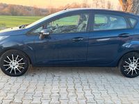 Gebraucht Ford Fiesta 70 PS (51 kW) 2011 Blau Kleinwagen