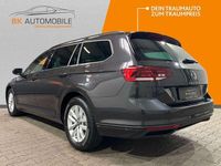 Gebraucht VW Passat 150 PS (110 kW) 2022 Grau Limousine
