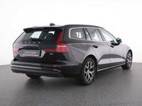 Gebraucht Volvo V60 145 PS (106 kW) 2023 Kombi
