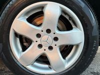 Gebraucht Mercedes E350 Avantgarde 272 PS (200 kW) 2006 Schwarz Limousine