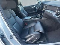 Gebraucht Volvo V60 Ultimate 455 PS (334 kW) 2023 Crystal weiß perleffekt Kombi