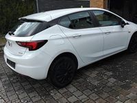 Gebraucht Opel Astra 105 PS (77 kW) 2015 Weiß Limousine