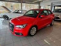 Gebraucht Audi A1 Attraction 86 PS (63 kW) 2011 Rot Kleinwagen