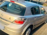 Gebraucht Opel Astra 90 PS (66 kW) 2009 Grau Limousine