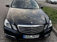 Gebraucht Mercedes E300 204 PS (150 kW) 2010 Schwarz Kombi
